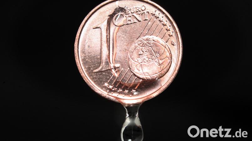 Seit Jahren kündigt die Staatsregierung die Einführung eines Wassercents in Bayern an. Der soll nun im Herbst kommen. Symbolbild: Fredrik von Erichsen/dpa