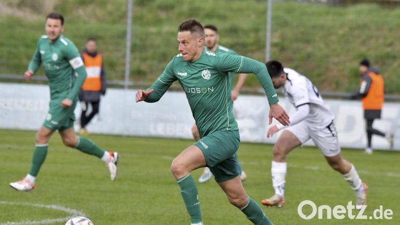 Dominik Haller erzielte in Regensburg die frühe Führung für die DJK Gebenbach. Bild: Hubert Ziegler