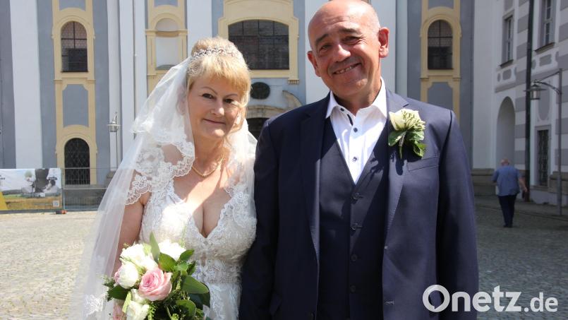 Ilona Müller und Thomas Fritsch gaben sich in Waldsassen das Jawort. Bild: kro