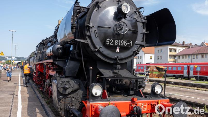 So sieht sie aus, die Dampflok 52 8195-1 die nun ihre vorläufig letzte Fahrt hatte. Der Weg führte unter anderem nach Amberg. Bild: Hans Bernreuther