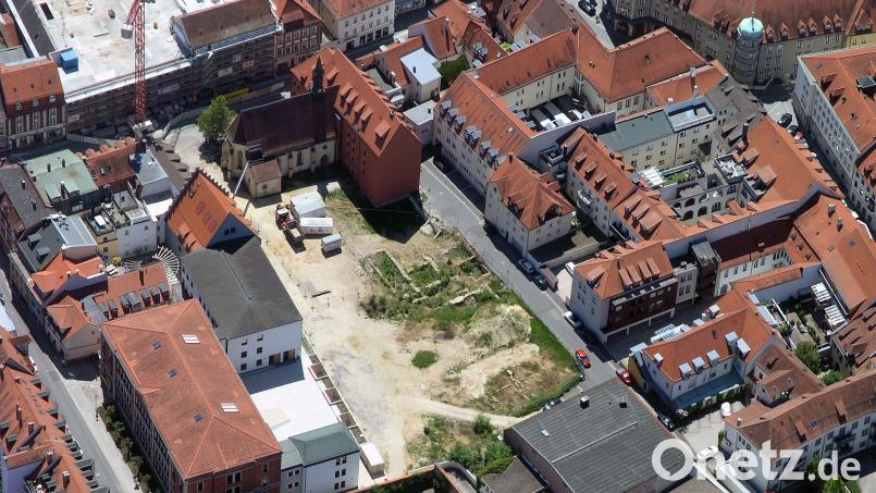 Das Bürgerspitalareal und die Frage, was auf dieser Fläche an einer zentralen Stelle der Innenstadt einmal entstehen soll, beschäftigen seit vielen Jahren Politik und Öffentlichkeit in Amberg. Archivbild: Bernd Georgi