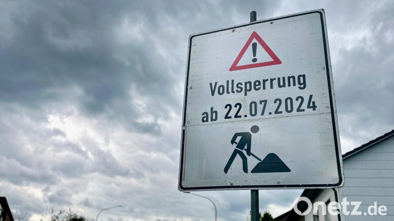 Die Staatsstraße 2166 zwischen Weiden und Letzau wird wegen Straßenbauarbeiten für mehrere Wochen gesperrt. Bild: Gabi Schönberger