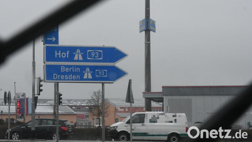 Das Gewerbegebiet Neuhaus liegt bei Windischeschenbach, östlich der Autobahn. Dort überfielen mehrere Männer im März 2023 ein Paar. Archivbild: Gabi Schönberger