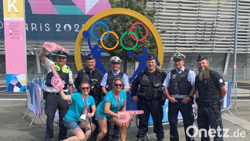 Der Neustädter Polizist Thomas Kreuzer geht bei den Olympischen Spielen in Frankreich zusammen mit Kollegen aus Baden-Württemberg, Frankreich, Belgien und Spanien in Lille vor dem Stadion auf Streife. Bild: tok