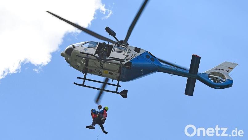 Die sofort von seinen Freunden alarmierte Bergwacht kann dem Münchner nicht mehr helfen. Er kommt bei dem Sturz ums Leben. (Symbolbild) Bild: Uwe Lein/dpa