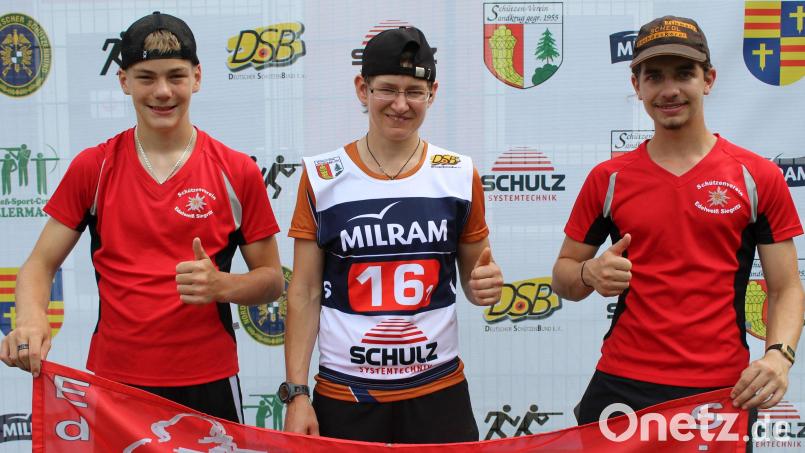 Julian Grundler (links), Kerstin Schmidt (Mitte) und Simon Denz waren beim Target-Sprint unterwegs. Bild: Herta Zeiler