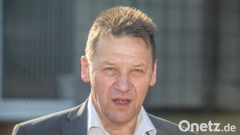 Erich Übler, Vorstandsmitglied der VR-Bank Amberg-Sulzbach, wird am 15. August 60 Jahre alt. Bild: Wolfgang Steinbacher