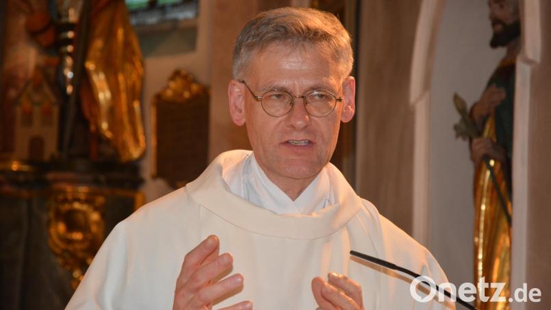 Professor Dr. Wolfgang Vogl predigt beim Resl-Gebetstag. Archivbild: jr