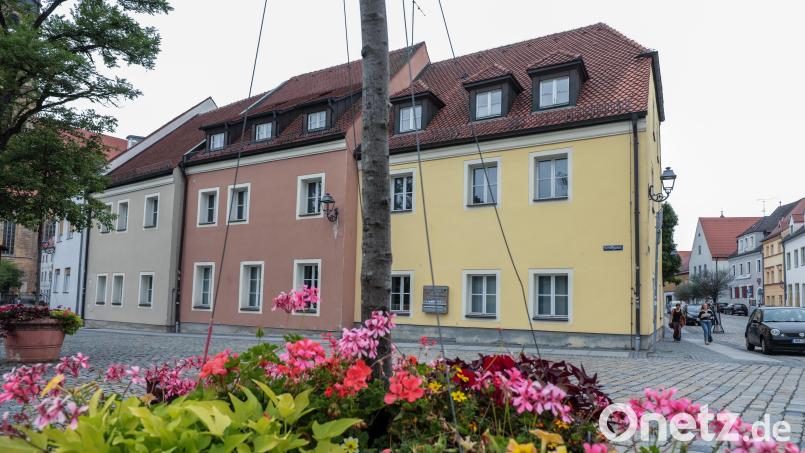 Das ehemalige Stadtarchiv in der Zeughausstraße. Es würde sich nach Ansicht der IG Menschengerechte Stadt hervorragend für ein kleines Café samt Galerie der (fast) vergessenen Amberger Künstler eignen. Bild: Wolfgang Steinbacher