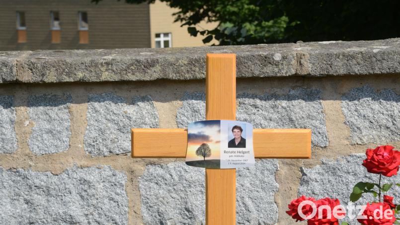 Renate Helgert wurde auf dem Pleysteiner Friedhof beigesetzt. Bild: bey