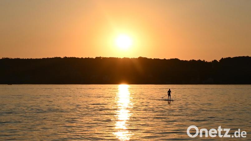 Rettungsdienste suchten am Steinberger See nach einer vermissten Stand-Up-Paddlerin. Später stellte sich heraus: Das Board wurde wohl unterschlagen. Symbolbild: Katrin Requadt