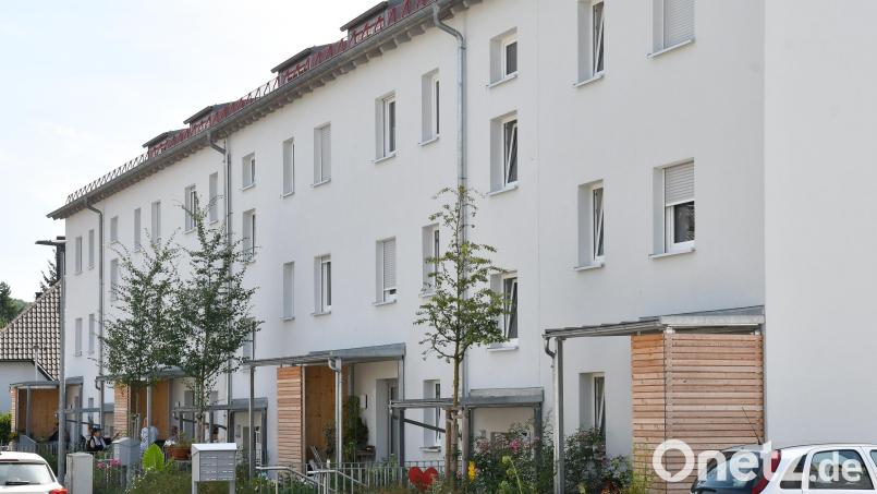 &#039;Die optisch und energetisch sanierten Häuser an der Endemannstraße in Amberg kommen bei den Bewohnern sehr gut an. Sie locken aber auch Neider aus der Deckung. Bild: Petra Hartl