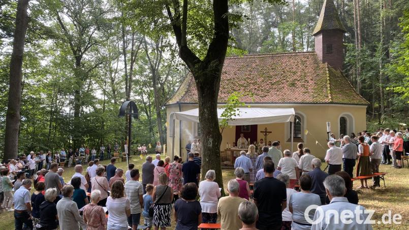 Auch heuer kommen viele Nabburger und Gäste zu den Wallfahrtsgottesdiensten ans Brünnl. Bild: aub