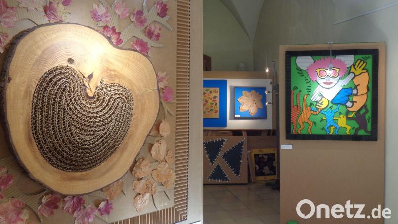 Die Ausstellung Ensdorfer Künstler im Kloster läuft noch bis Samstag, 31. August. Hier Werke des Gastkünstlers Paul Roier. Bild: Siegfried Link/exb