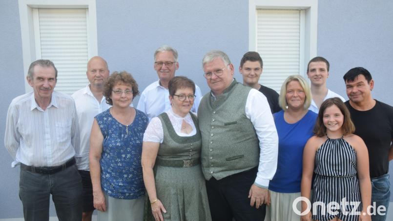 Roland und Angela Bieler sind 50 Jahre verheiratet und feiern im Kreise ihrer Lieben Goldene Hochzeit. Bild: fz
