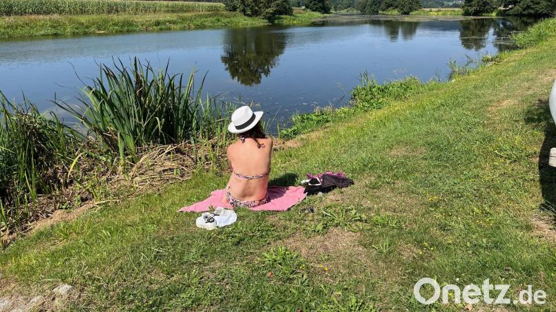 Badevergnügen in Flüssen, wie hier in der Naab bei Perschen, ist angesichts von Freibädern und Seen aus der Mode. Das Wasser wird auch nicht auf Badetauglichkeit getestet. Bild: ihl