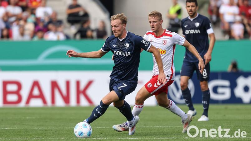 Bochums Lukas Daschner behauptet den Ball. Bild: Stefan Bösl/dpa