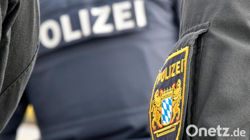 In Sulzbach-Rosenberg haben Polizeibeamte einen Betrunkenen &quot;von der Straße aufgesammelt&quot;. Symbolbild: Petra Hartl