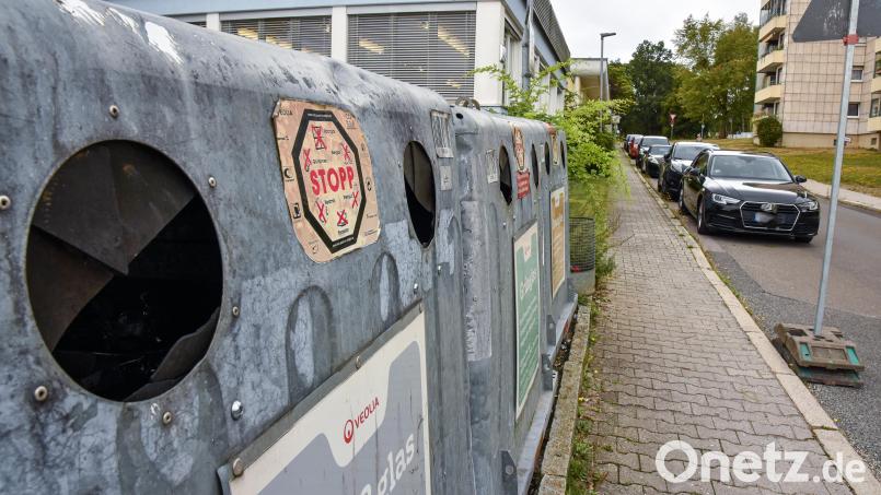 Der Containerstandort an der Friedlandstraße (Bild) wird dauerhaft aufgelöst und auf den Parkplatz an der Raigeringer Straße/ Ecke Krumbacher Straße verlegt. Bild: Stephan Huber
