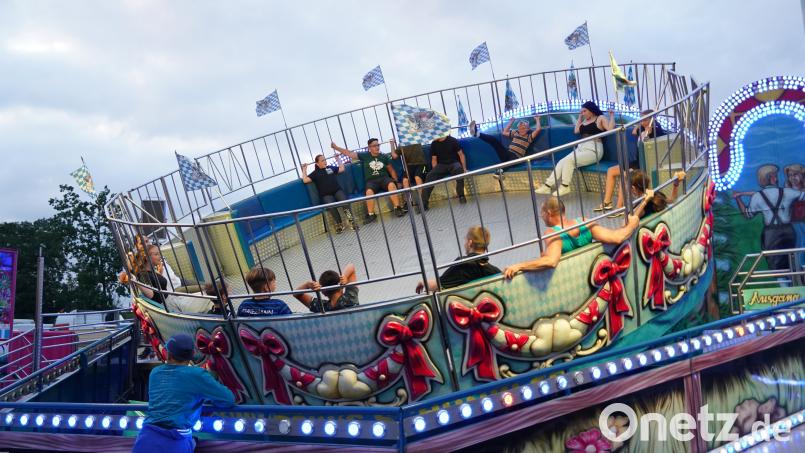 Sieben Tage wurde auf dem Kemnather Wiesenfest in diesem Jahr gefeiert. Besucher, Festwirt, Stadt, Schausteller und Einsatzkräfte ziehen im Gespräch mit Oberpfalz-Medien Bilanz. Bild: kaz