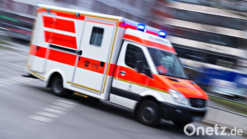 Bei einem Verkehrsunfall in Tirschenreuth wurde ein zwölfjähriger Radfahrer verletzt. Symbolbild: Nicolas Armer/dpa