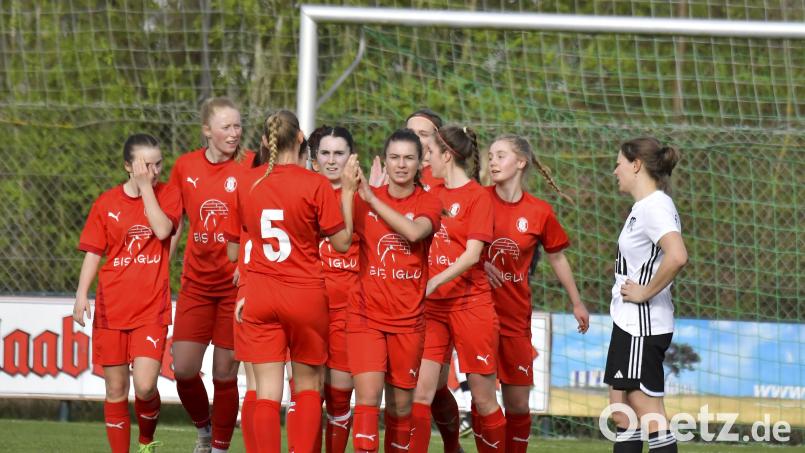 Können die Fußballerinnen des TSV Theuern bereits eine Woche vor dem Saisonstart jubeln? Im Achtelfinale des Verbandspokals gastiert Regionalligist 1. FFC Hof. Archivbild: Hubert Ziegler