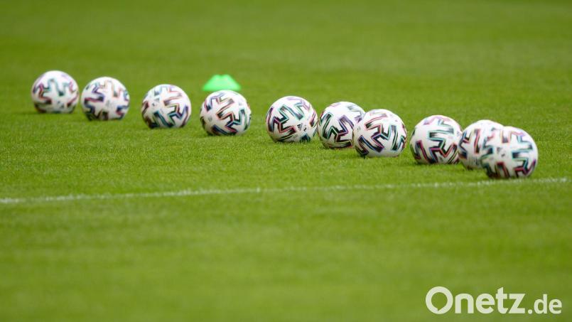 Das Achtelfinale im bayerischen Toto-Pokal ist ausgelost. Symbolbild: Robert Michael/dpa