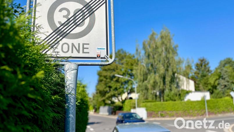 Wenn es nach den Grünen geht, gibt es in Weiden bald mehr Tempo-30-Zonen. Vier Straßen schlägt die Stadtratsfraktion dafür vor. Bild: Gabi Schönberger
