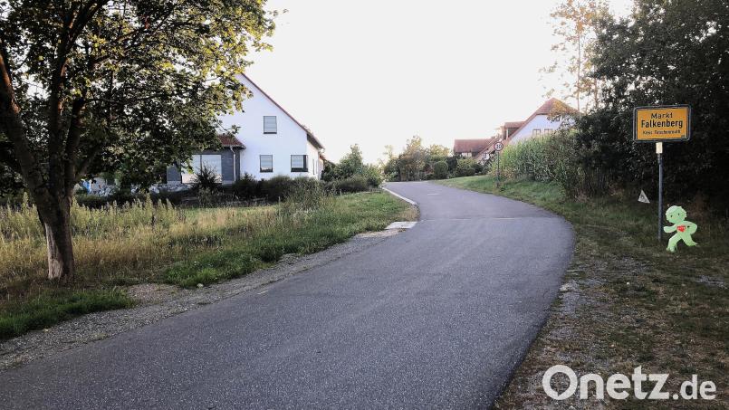 Mit den Arbeiten am Pirker Weg (Bild) wurde die vier Jahre dauernde umfangreiche Maßnahme Wasser- und Kanalleitungssanierung abgeschlossen. Unter der Erde liegen nun auch Leerrohre für die Breitbandversorgung. Bild: wro