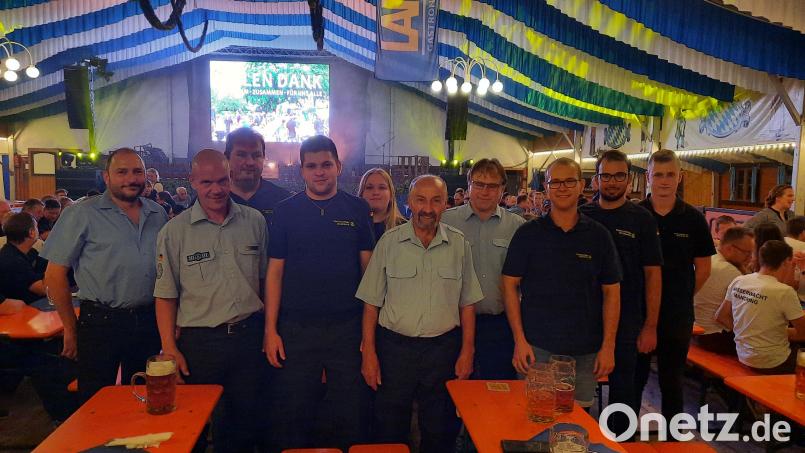 Gerne nahmen THW-Mitglieder aus den Ortsverbänden Oberviechtach und Neunburg vorm Wald die Einladung zum Fluthelfer-Dankeschön-Fest an. Bild: Gottfried Berger/exb