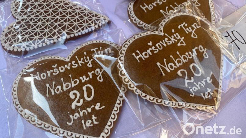 Kleine Lebkuchen-Herzen - in Tschechien extra für das Jubiläum gemacht. Bild: jua