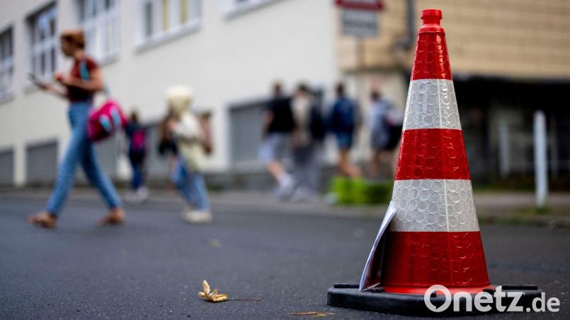 In der Amberger Jahnstraße gibt es ab kommender Woche eine Straßensperrung. Symbolbild: Christoph Reichwein/dpa