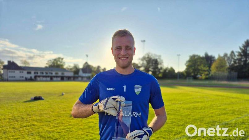 Torwart Jonas Lang vom FC Eintracht Münchberg erzielte den &quot;Bayerntreffer des Monats&quot;. Bild: exb