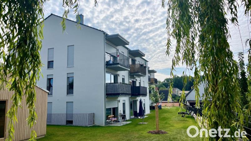 In diesen Neubau in der Heidecker hat das Landkreissiedlungswerk zuletzt über 3 Millionen Euro investiert. Das Haus bietet Platz für 14 Sozialwohnungen. Bild: Gabi Schönberger