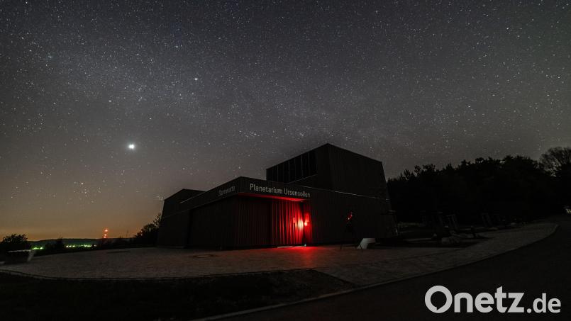 Planetarium und Sternwarte in Ursensollen liegen am Rand einer sehr dunklen Gegend und damit recht günstig für einen schönen Blick in den Nachthimmel. Bild: Martin Sponsel