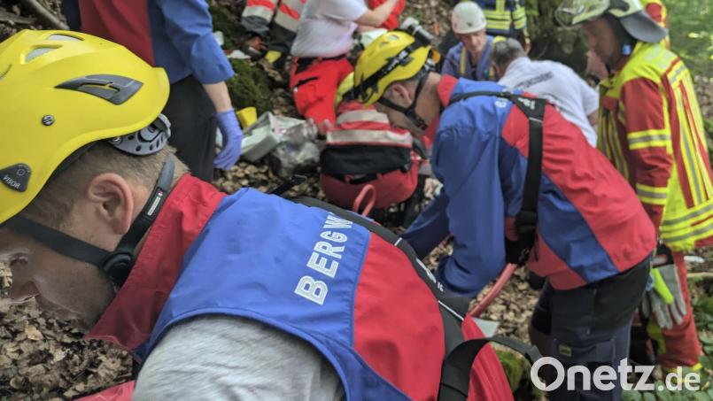 Die Bergwacht Amberg und weitere Helfer retteten einem 63-jährigen Mann das Leben. Bild: Bergwacht Amberg/exb