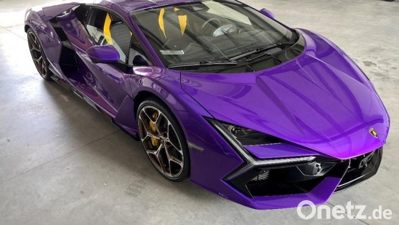 Der Lamborghini wurde wegen fehlender und gefälschter Dokumente sichergestellt. Bild: GPI Waidhaus