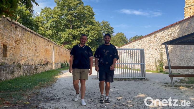 Mario (links) und Thiemo Donhauser haben schon wieder ein Festival auf die Beine gestellt. Dieses Mal im Malteser-Zwinger. Bild: knz