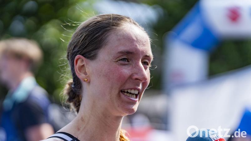 Die Weidenerin Marlene Gomez-Göggel wurde bei der deutschen Meisterschaft im Triathlon in Hannover Fünfte. Bild: Jan Pappenfuß/dpa