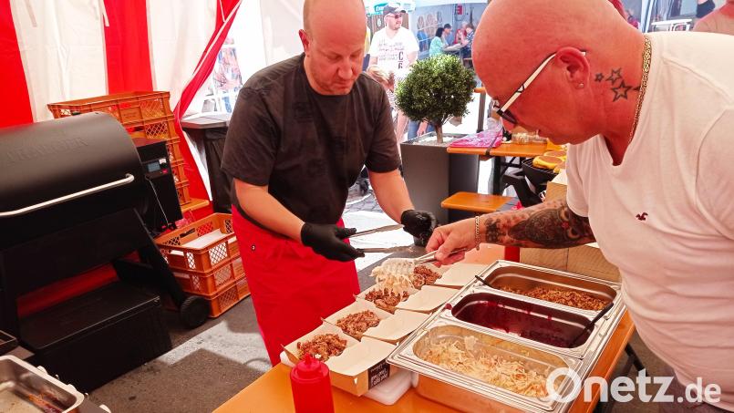 Der Pulled-Pork-Burger von Florian Wagner wurde mit viele Liebe zum Detail vorbereitet. Bild: fpoz