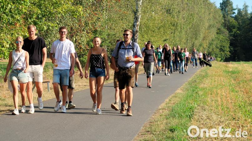 Fünf Stunden gehörte am Sonntag ein Teil des Steinwaldradwegs den vielen Wanderern und Naturfreunden. Bild: bsc