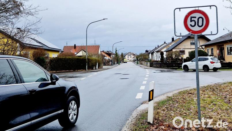 Bereits Anfang des Jahres wurden in Büchelkühn mehrere Ortstafeln gestohlen. Nun sägten unbekannte Täter erneut ein Schild ab, Archivbild: Thomas Dobler