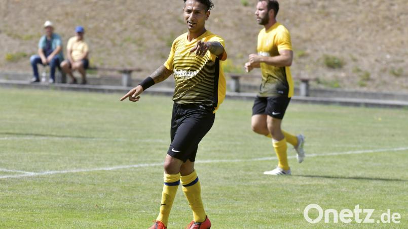 Akram Abdel-Haq ist zurück als Spielertrainer der SG Seugast/Schlicht II. Nach einem durchwachsenen Saisonstart setzt der Kreisklassist nun wieder auf den 44-Jährigen, der mit der SG in der Saison 2021/22 in die Kreisliga aufgestiegen war. Bild: Hubert Ziegler