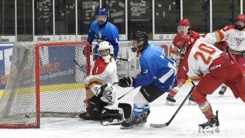 Die U17 der Young Blue Devils starten am Wochenende in die Saison der Jugend-Bayernliga. Archivbild: Christian Kaminsky/exb