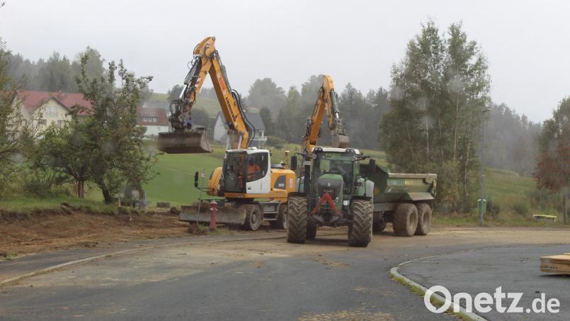 Zurzeit laufen Baumaßnahmen zum Hochwasserschutz in der Neusorger Straße. Bild: soj