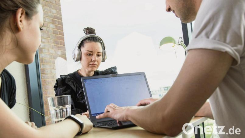 Was als störend wahrgenommen wird, ist individuell sehr unterschiedlich. Was die eine kaum hört, bringt den anderen immer wieder aus der Konzentration. Symbolbild: Christin Klose/dpa