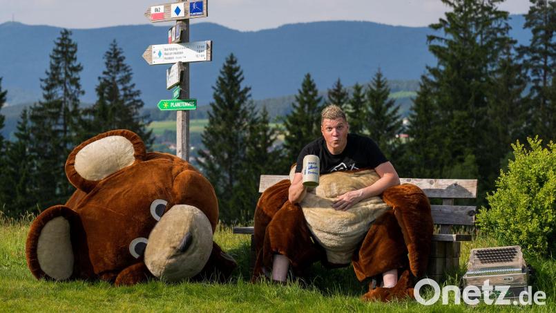 Der bayerische Kabarettist Da Bobbe zeigt in Wurz sein neues Programm. Bild: Robert Ehlis/exb