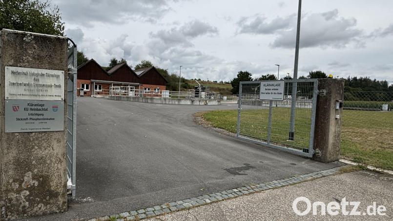 Die Kläranlage in Krummennaab. An diese wird bald die Gemeinde Friedenfels angeschlossen. Dadurch könnten sich die Betriebskosten für die Bürgerinnen und Bürger senken. Bild: tri Tristan Hagspiel