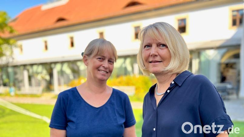 Katja Sauermann (links) und Ruth Neumann sind seit Juli gemeinsam die neuen Leiterinnen der Regionalbibliothek. Bild: Gabi Schönberger