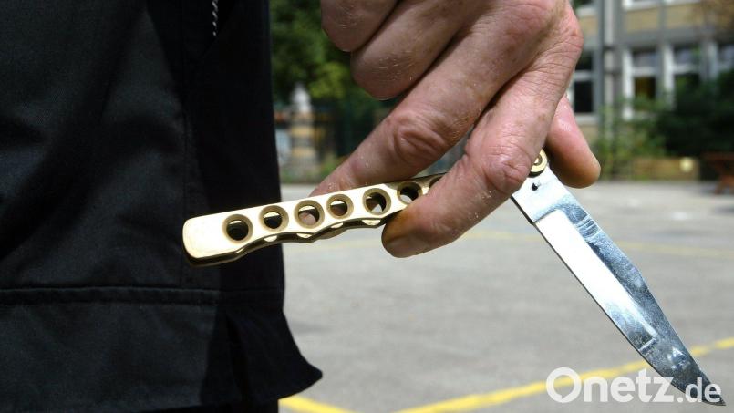 Ein 22-Jähriger war in Marktredwitz mit einem verbotenen Einhandmesser unterwegs. Symbolbild: Ingo_Wagner